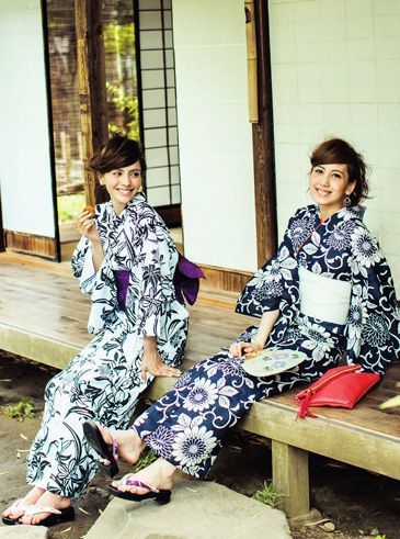 浴衣の女性 水と緑と大地